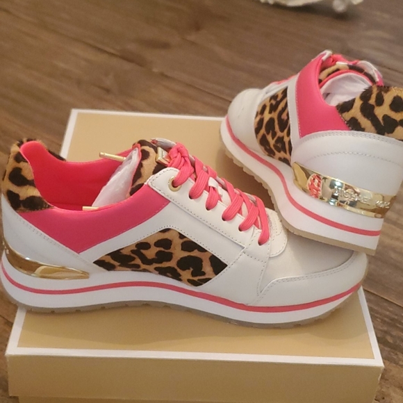 Michael Kors Billie Trainer Leather/Leopard Sneak - Picture 5 of 11